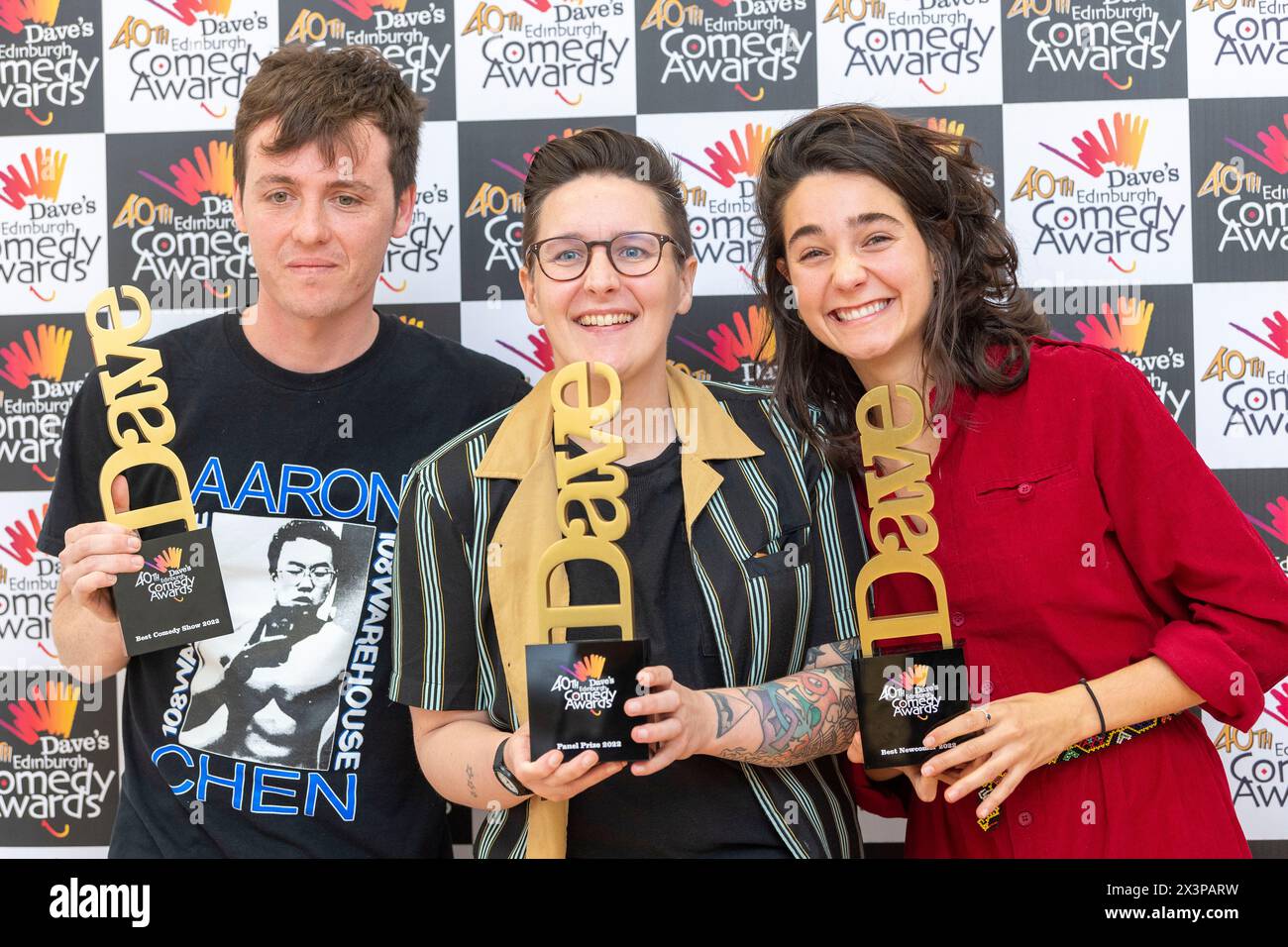 Gewinner Sam Campbell, Sian Davies und Lara Ricote bei den 40. Dave's Edinburgh Comedy Awards, Edinburgh Festival Fringe 2022, UK Stockfoto