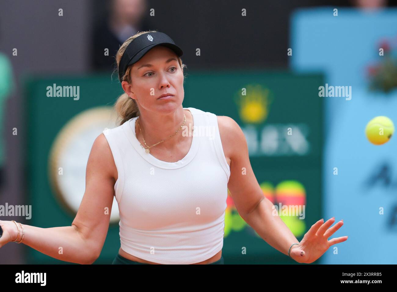 US Danielle Collins in der dritten Runde des Turniers der WTA Tour Madrid Open 2024 gegen Jacqueline Cristian in Caja Magica in Mad Stockfoto