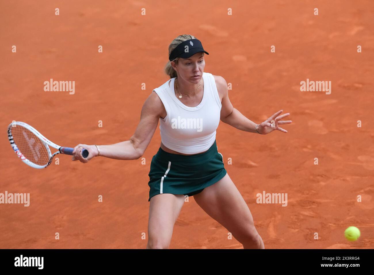 US Danielle Collins in der dritten Runde des Turniers der WTA Tour Madrid Open 2024 gegen Jacqueline Cristian in Caja Magica in Mad Stockfoto