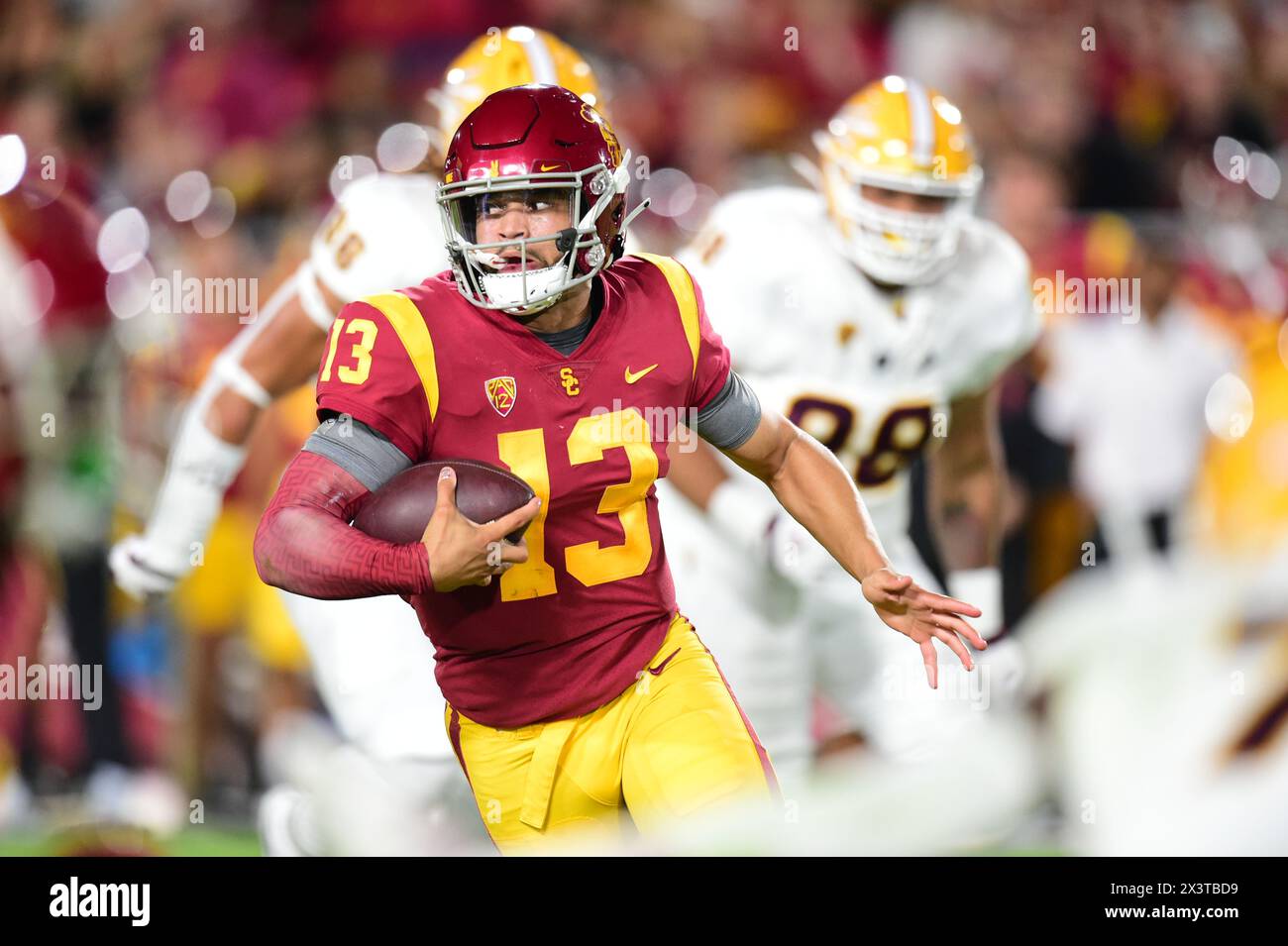 (DATEIFOTOS) ehemaliger USC Trojans (13) Caleb Williams, der im NFL Draft 2024 in die Top 3 gehen soll, hier ist er am 1. Oktober 2022 gegen die Arizona State Sun Devils abgebildet, der NFL Draft wird am 25. April 2024 in Detroit abgehalten. (Obligatorischer Credit: Jose / MarinMedia.org) (absoluter vollständiger Fotograf und Credits erforderlich) Stockfoto