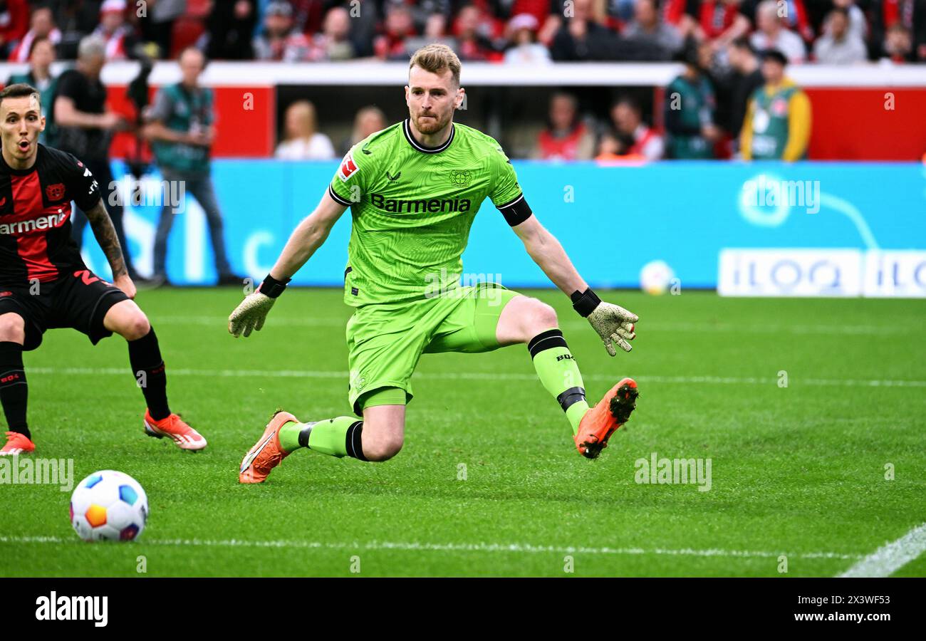 Bundesliga, BayArena Leverkusen; Bayer Leverkusen vs VfB Stuttgart; Lukas Hradecky (LEV). Stockfoto