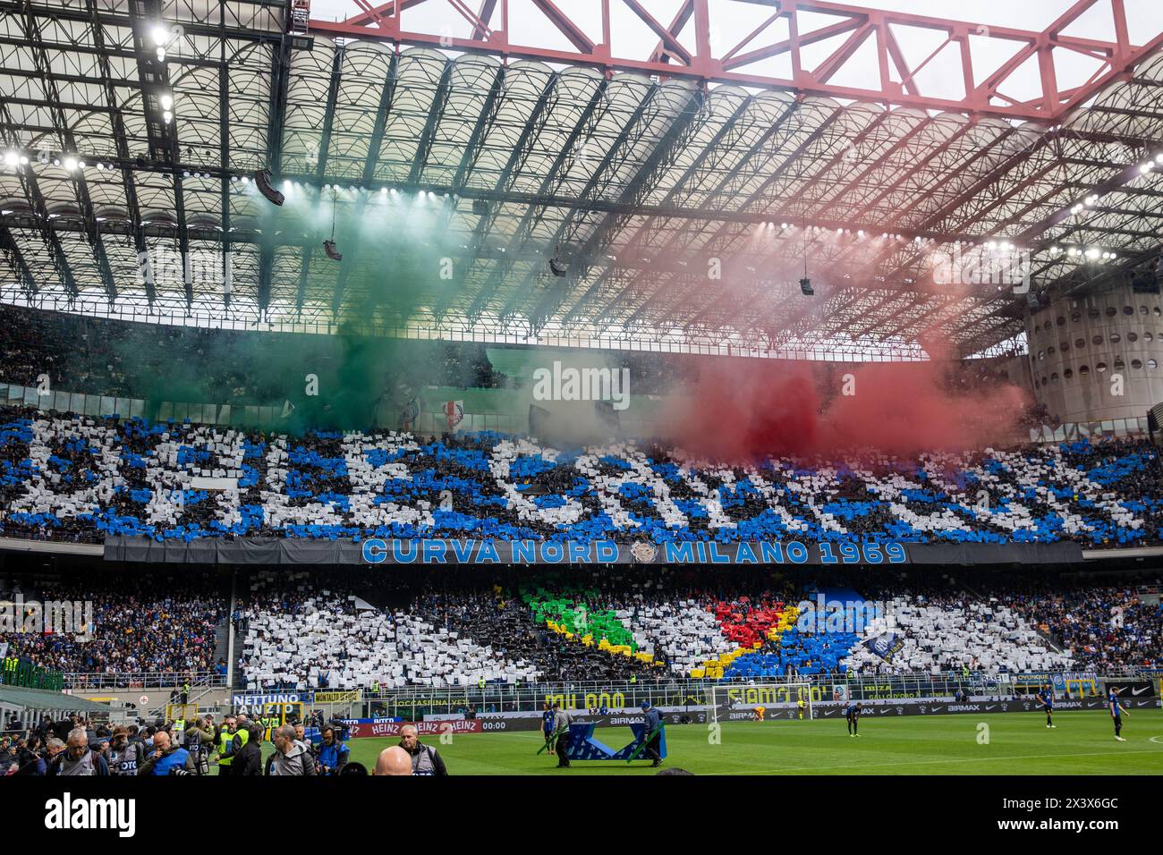 Mailand, Italien - 28. april 2024 - Inter vs Torino Serie A - Coreographie für scudetto curva nord f.c. internazionale Credit: Kines Milano/Alamy Live News Stockfoto