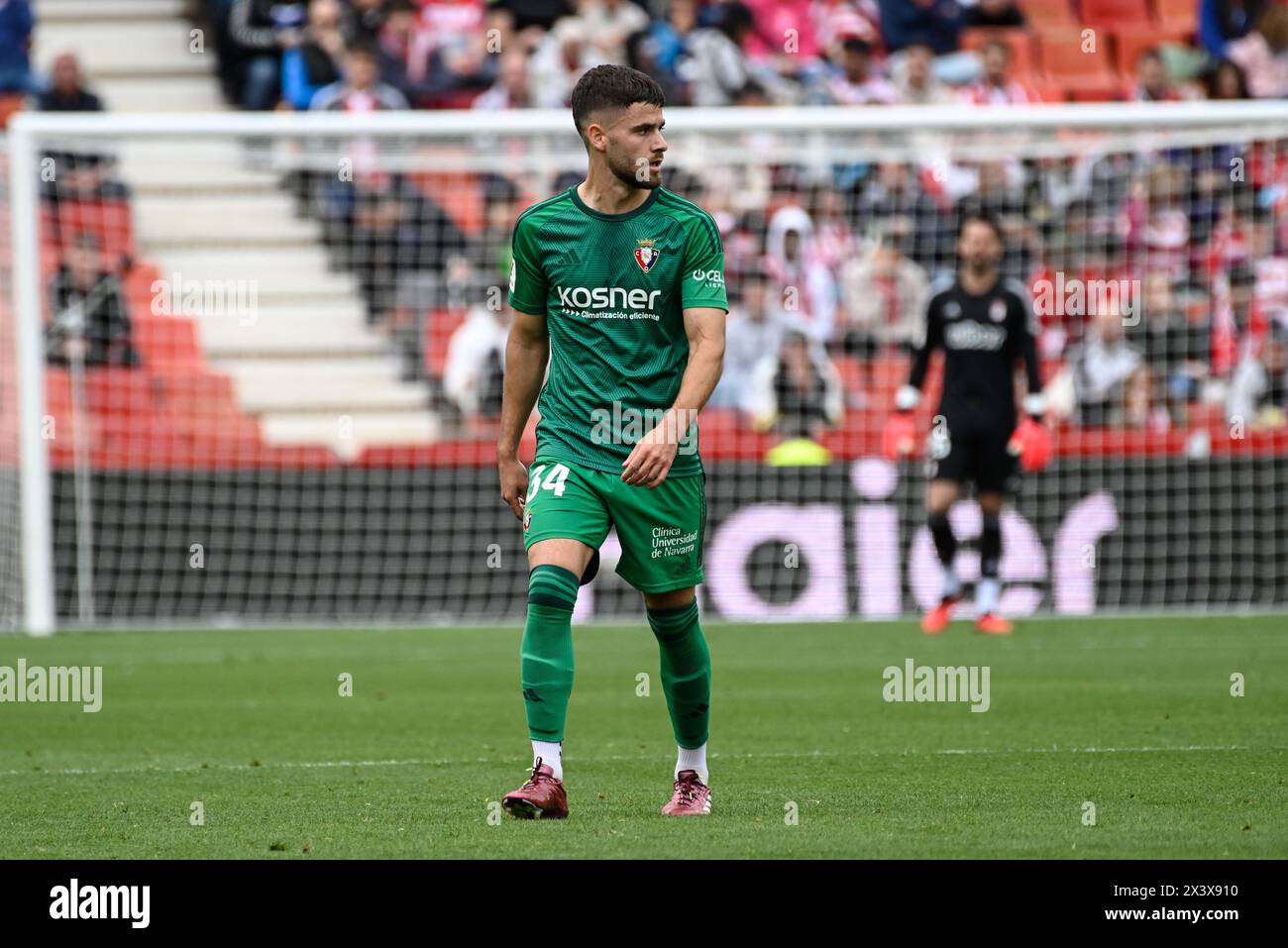 28. April 2024, Granada, Spanien: Iker MuÃ±OZ von CA Osasuna während des Liga-Spiels zwischen Granada CF und CA Osasuna im Nuevo Los CÃrmenes Stadion am 28. April 2024 in Granada, Spanien. (Kreditbild: © JosÃ M Baldomero/Pacific Press via ZUMA Press Wire) NUR REDAKTIONELLE VERWENDUNG! Nicht für kommerzielle ZWECKE! Stockfoto