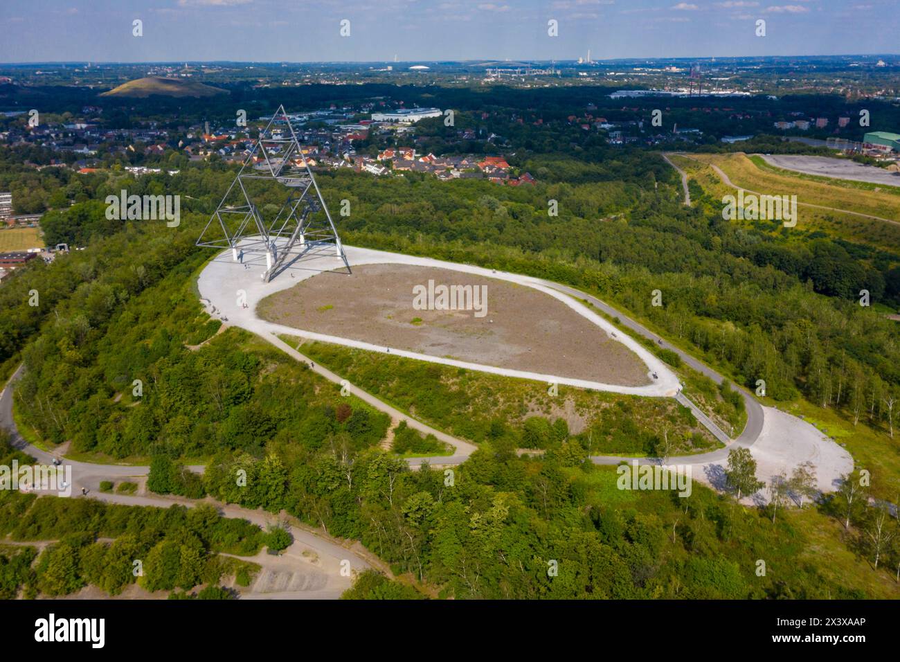 Deutschland, Ruhrgebiet, Nordrhein-Westfalen, Bottrop, Tetraeder auf der Beckstraße Stockfoto