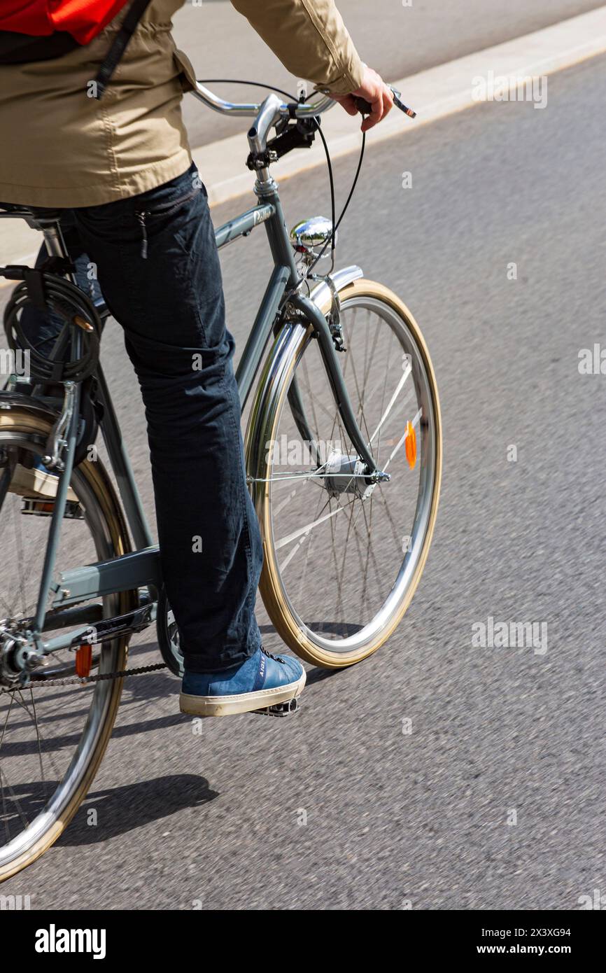 Frankreich, Nantes, 44, Cours des 50 Otages, Radfahrer, Mai 2021. Stockfoto