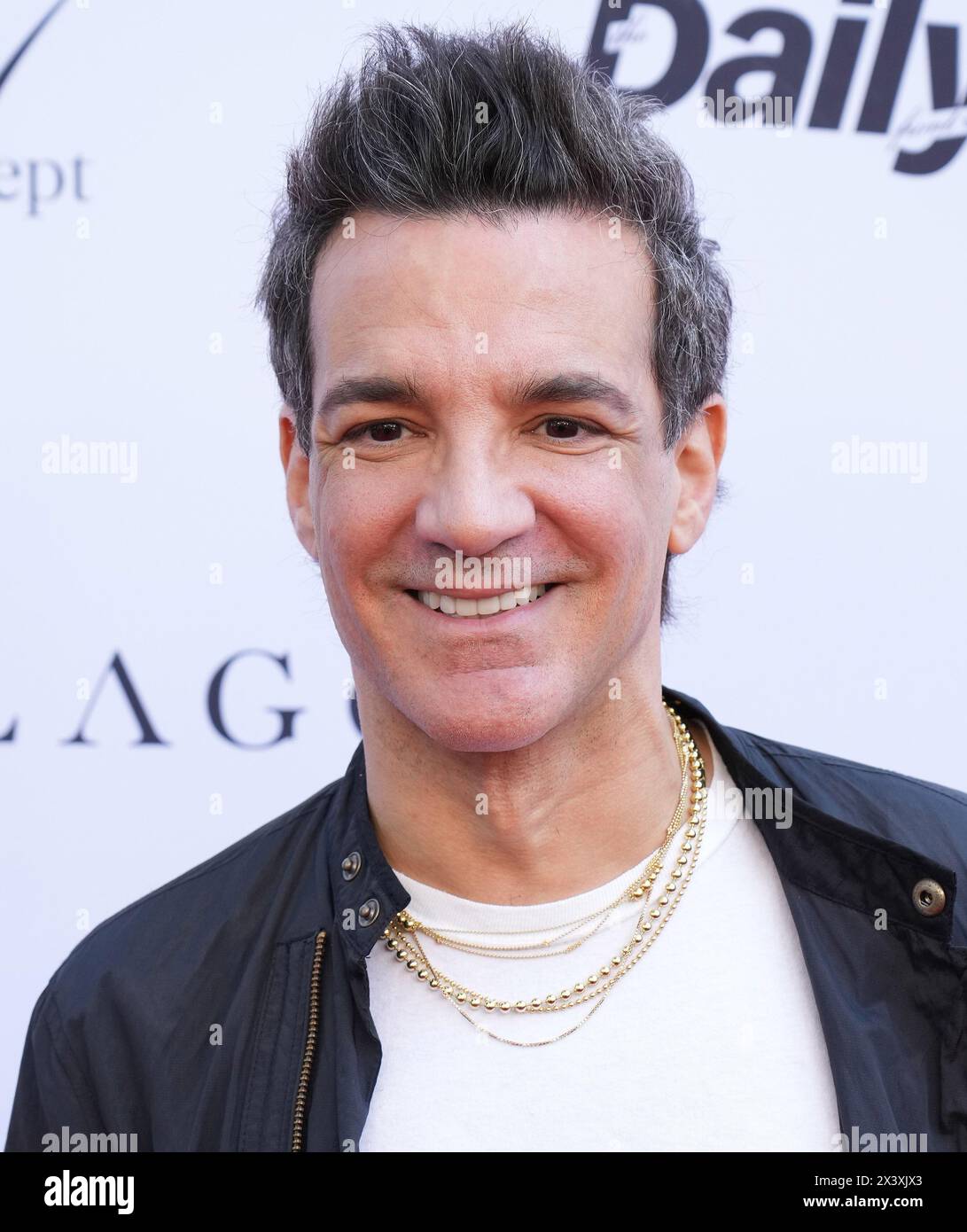 Los Angeles, USA. April 2024. George Kotsiopoulos kommt bei den 8. Jährlichen Fashion Los Angeles Awards der Daily Front Row, die am Sonntag, den 28. April 2024, im Beverly Hills Hotel in Beverly Hills, KALIFORNIEN, stattfinden. (Foto: Sthanlee B. Mirador/SIPA USA) Credit: SIPA USA/Alamy Live News Stockfoto