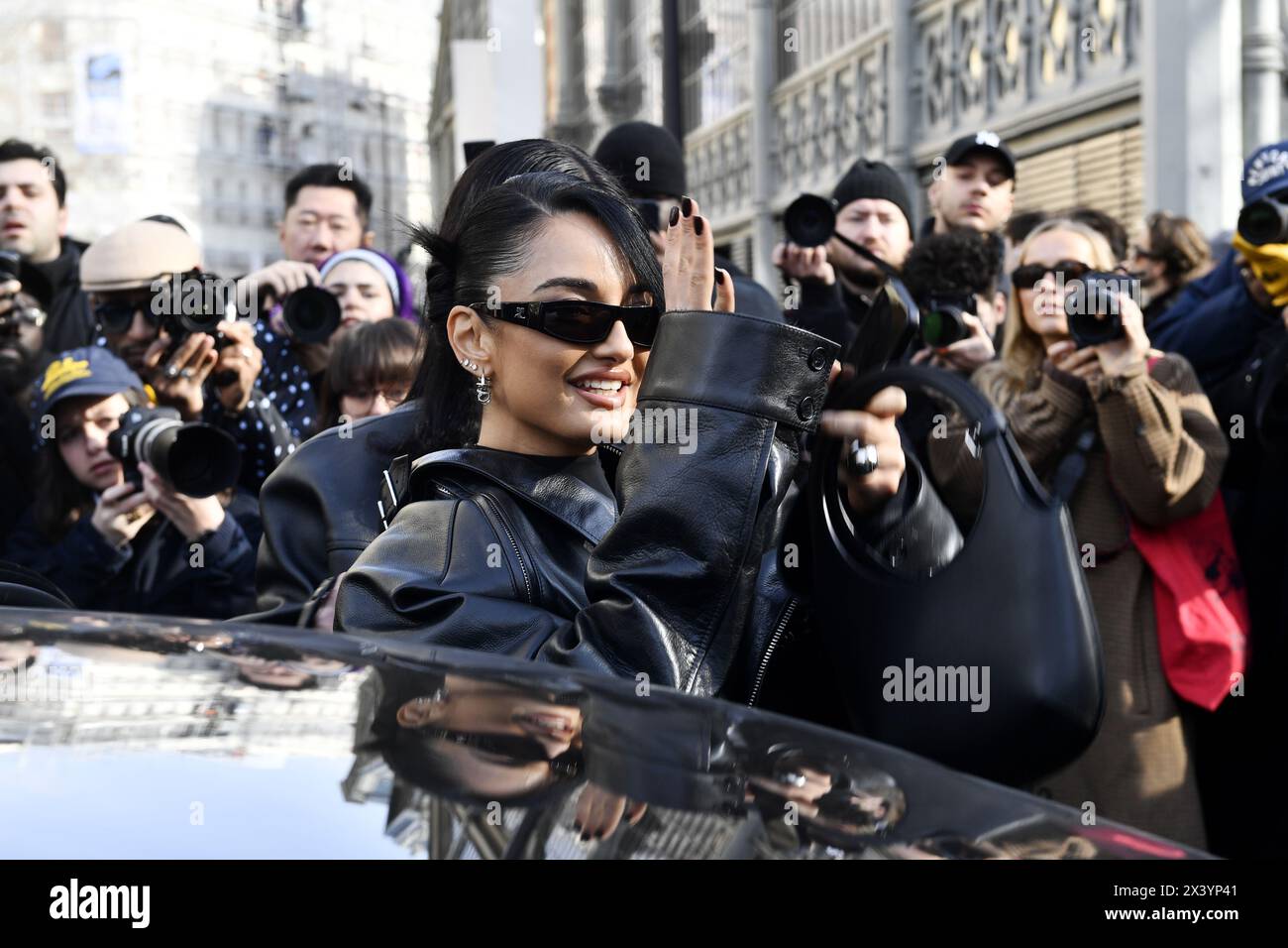 Fiona Zanetti - Straßenstil vor Courrèges - Paris Fashion Week - Carreau du Temple - Paris - Frankreich Stockfoto