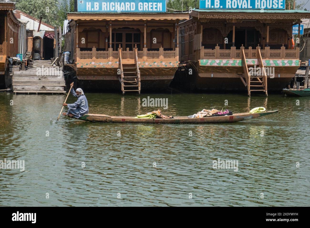 Hausboot Leben auf Dal Lake, Srinagar, Kaschmir, Indien Stockfoto