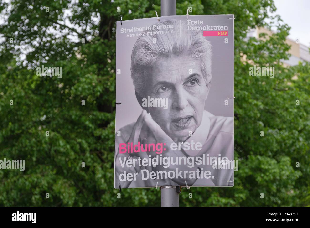 FDP-Wahlplakate für die Europawahlen am 9. Juni 2024 im Kölner Stadtteil Nippes Stockfoto