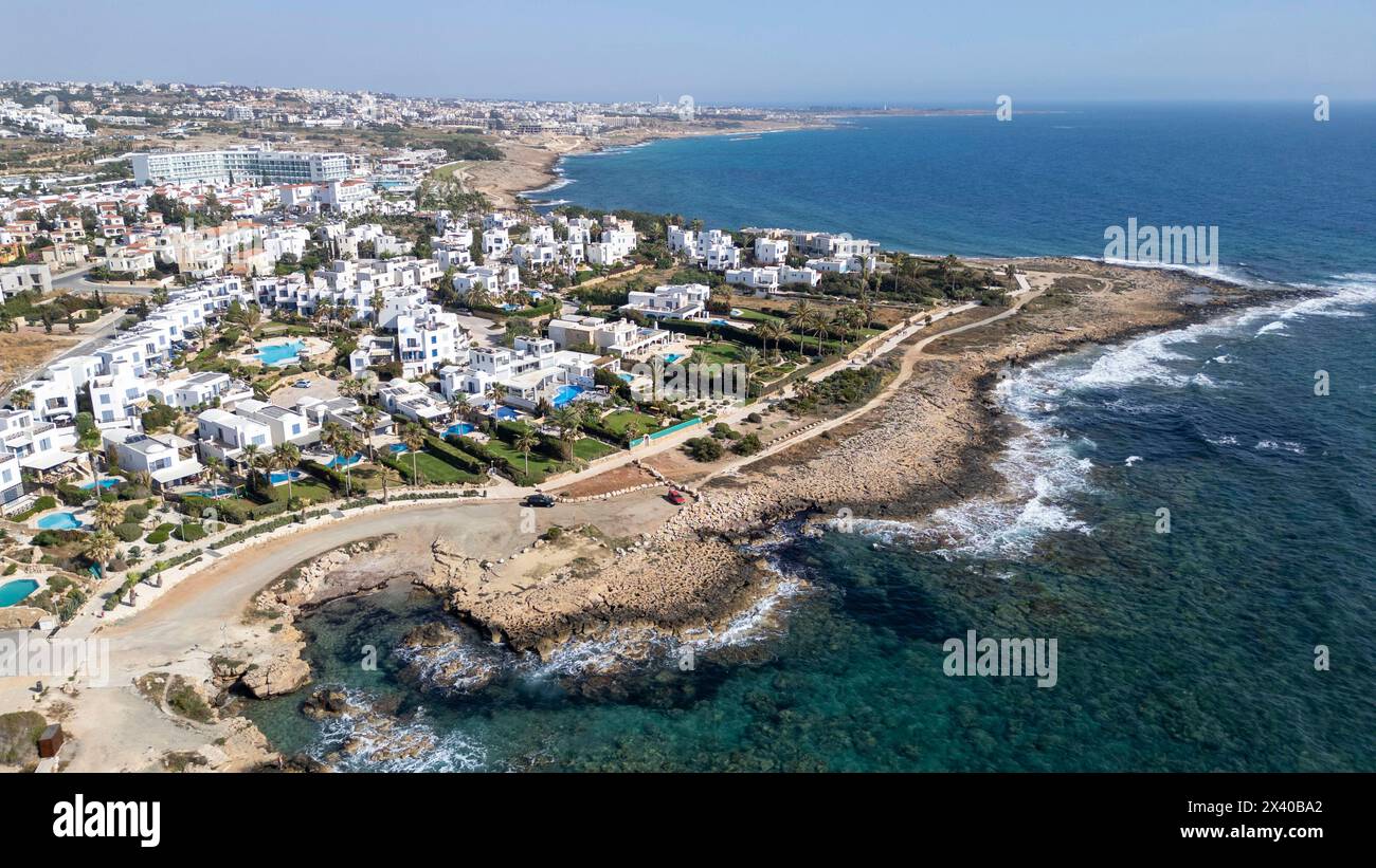 Luftaufnahme der Küste von Chloraka, Paphos, Zypern Stockfoto