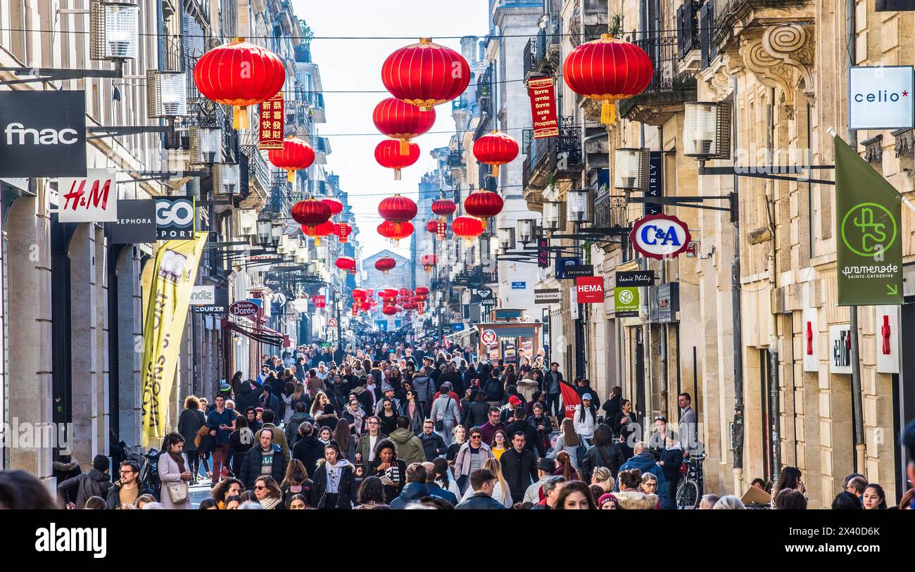 Frankreich, Neuen Aquitanien, Bordeaux, rue Sainte Catherine während des chinesischen Neujahrs Stockfoto