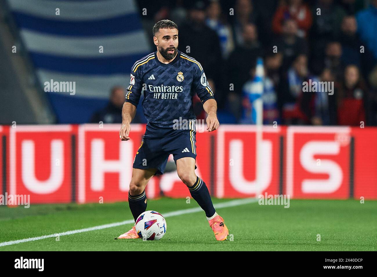 Daniel Carvajal von Real Madrid CF mit dem Ball während des LaLiga EA Sports Matches zwischen Real Sociedad und Real madrid CF im reale Arena Stadium auf A Stockfoto