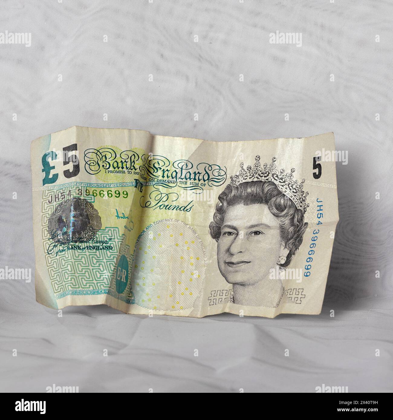 Keine englische Banknote mehr im Umlauf. 5 Pfund-Note. €5.Abgenommen Aril 2024. Studio eingerichtet. Stockfoto