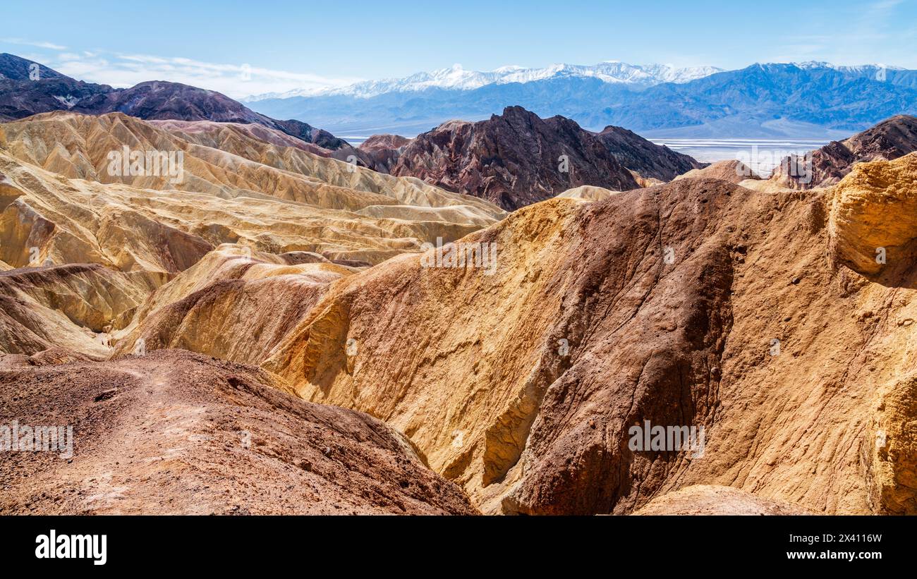 Panoramablick vom Ende des Golden Canyon Wanderweges im Death Valley National Park in Kalifornien Stockfoto