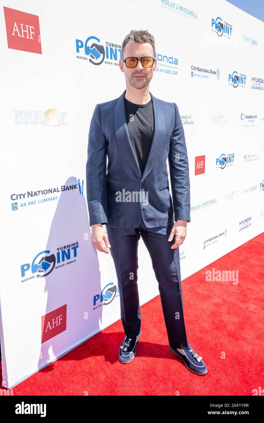 Los Angeles, USA. April 2024. Celebrity Stylist/Moderator Brad Goreski nimmt an Einem Tag mit Wendepunkt Teil – „Spring into Action“ Gala Community Impact Luncheon im Guest House, Los Angeles, CA, 28. April 2024 Credit: Eugene Powers/Alamy Live News Stockfoto