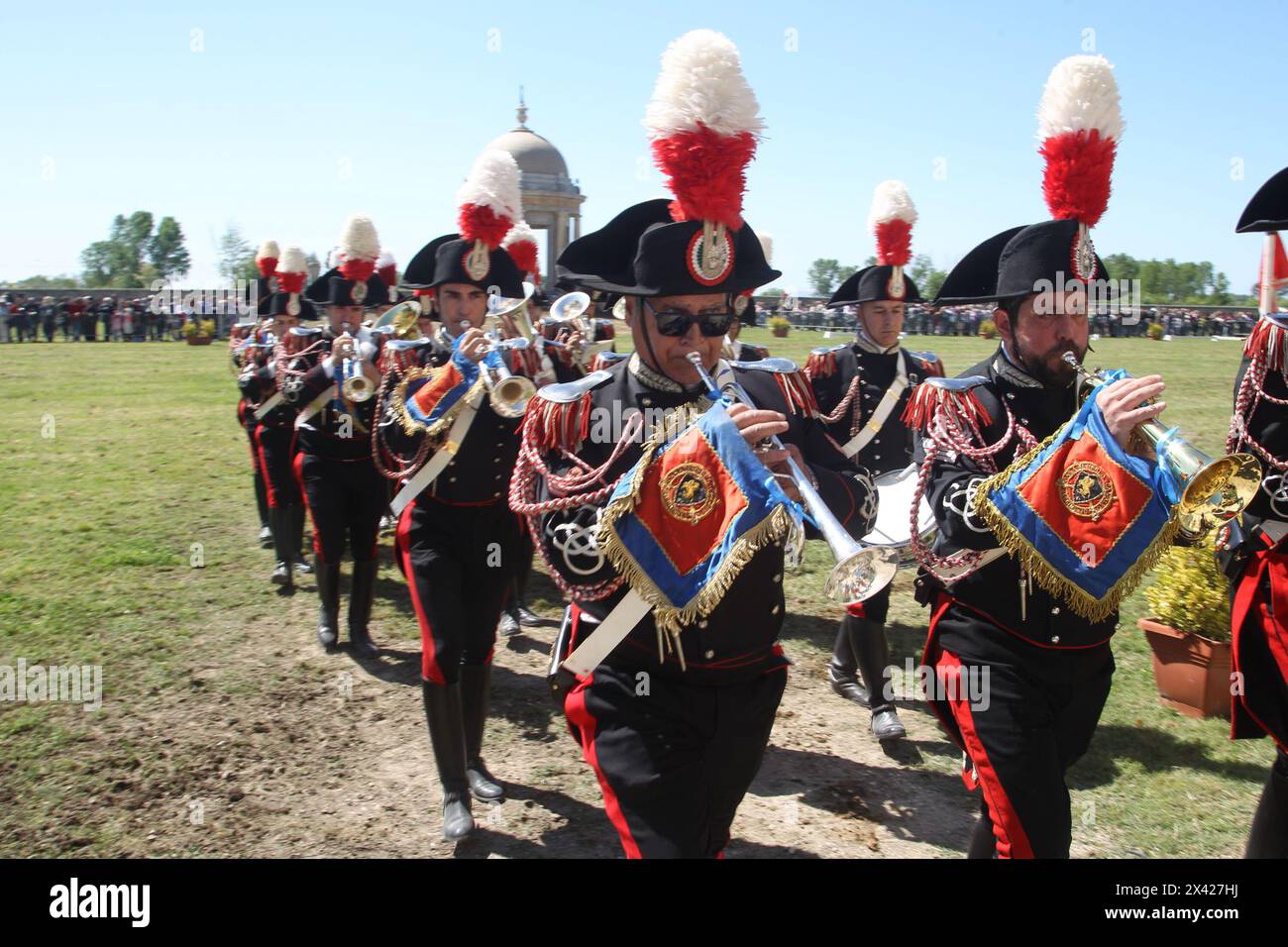 28. April 2024, Carditello, Campania/Caserta, Italien: Historisches Karussell mit der Aufführung des 4. Carabinieri-Pferderegiments. (Kreditbild: © Salvatore Esposito/Pacific Press via ZUMA Press Wire) NUR REDAKTIONELLE VERWENDUNG! Nicht für kommerzielle ZWECKE! Stockfoto