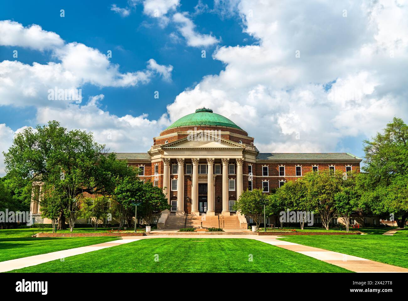 Dallas Hall, ein historisches Gebäude auf dem Campus der Southern Methodist University in University Park in Texas, USA Stockfoto