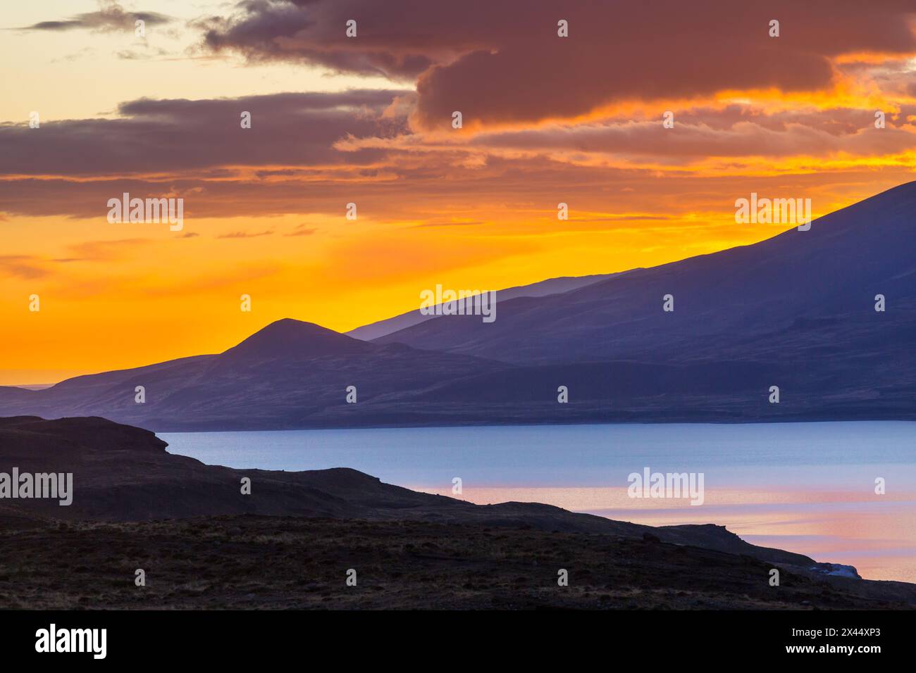 Inspiration Concept Szene - Sonnenaufgang in den Bergen, schöner natürlicher Hintergrund Stockfoto
