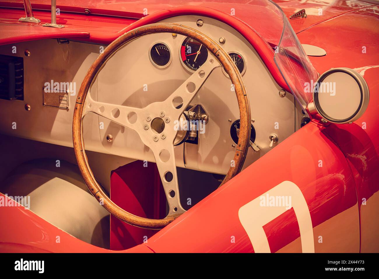 Klassischer italienischer roter Rennwagen aus dem frühen 20. Jahrhundert Stockfoto