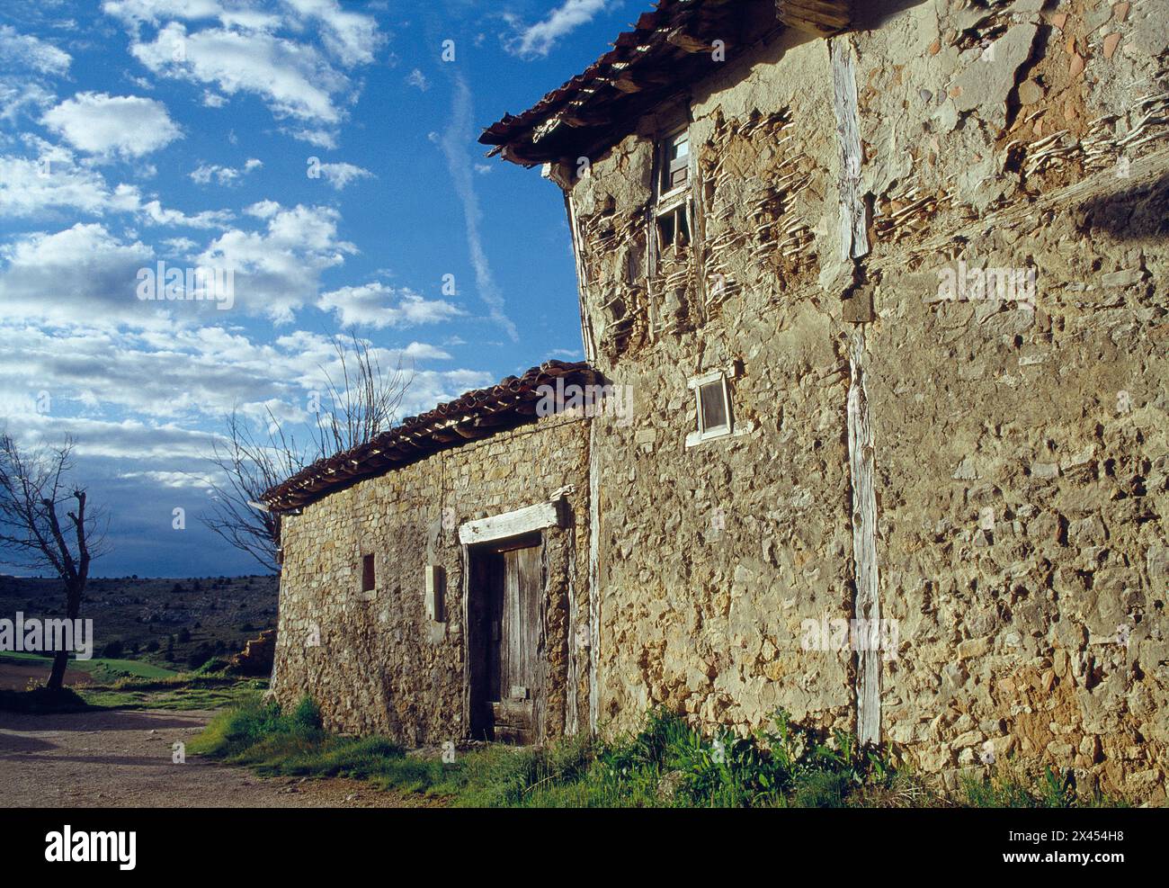 Haus in Ruinen. Calatañazor, Provinz Soria, Castilla Leon, Spanien. Stockfoto