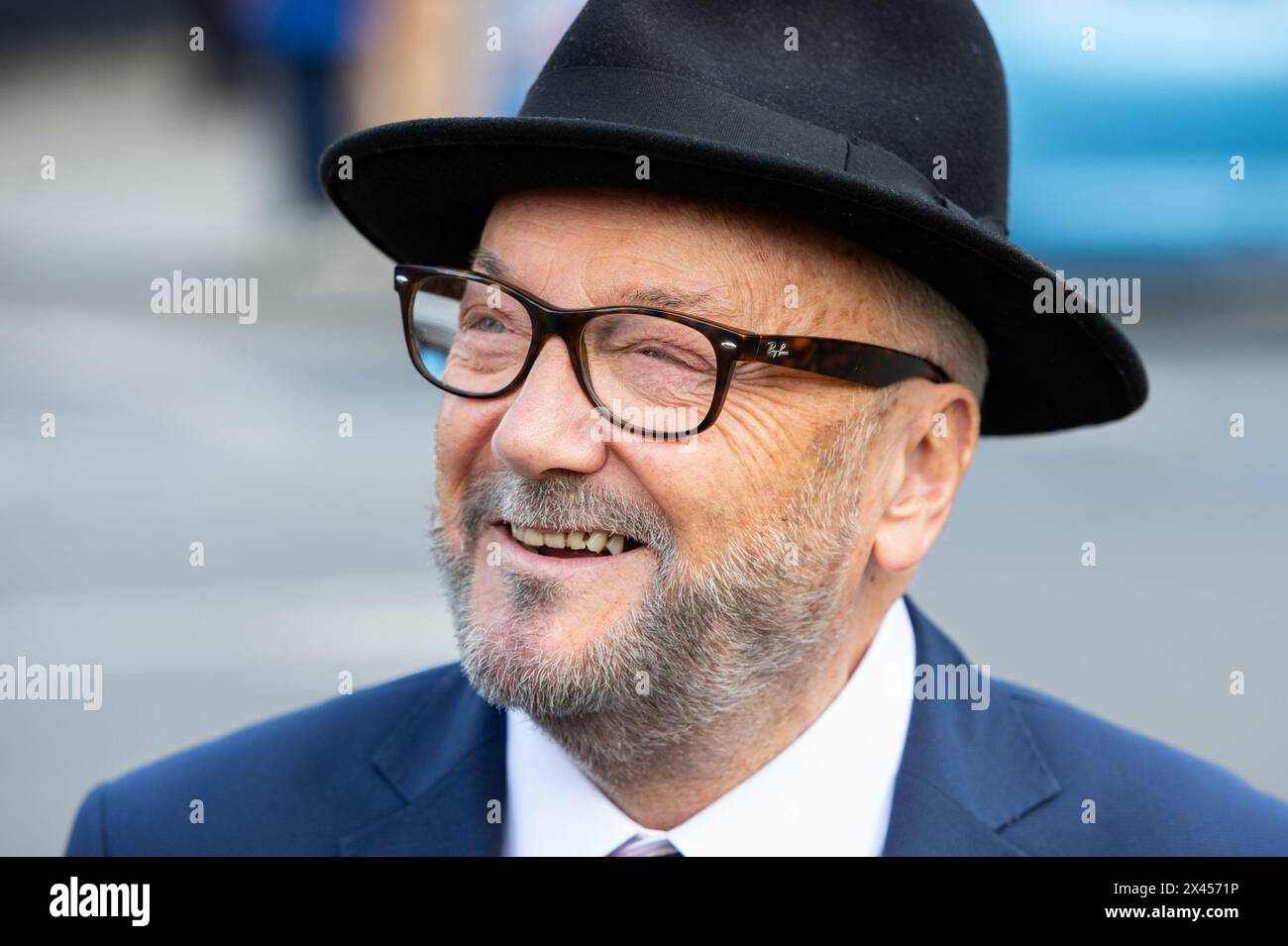 London, England, Großbritannien. April 2024 30. GEORGE GALLOWAY, Abgeordneter von Rochdale und Führer der Workers Party of Britain, wurde vor den Houses of Parliament in Westminster entdeckt. (Kreditbild: © Thomas Krych/ZUMA Press Wire) NUR REDAKTIONELLE VERWENDUNG! Nicht für kommerzielle ZWECKE! Stockfoto