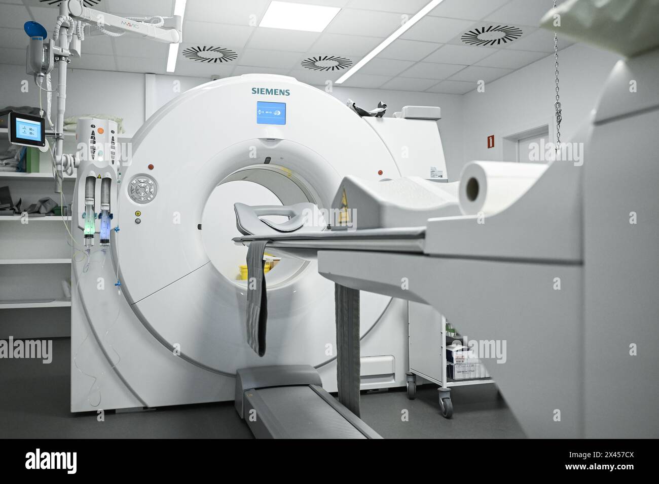 ACHTUNG REDAKTION: NUR Einen PET-CT-Scanner im Imelda-Krankenhaus in Bonheiden am Mittwoch, 16. August 2023 VERWENDEN. BELGA FOTO DIRK WAEM Stockfoto