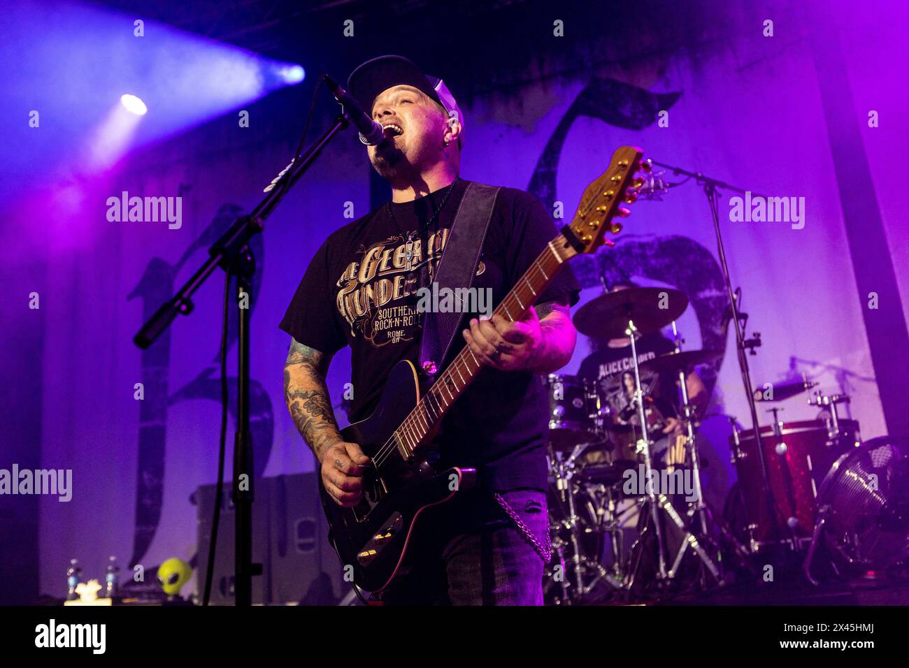 Mailand, Italien. September 2022. Chris Robertson von der amerikanischen Rockband Black Stone Cherry tritt im Alcatraz auf. Die Band besteht aus Chris Robertson am Lead Vocals und Lead Guitar, Ben Wells an der Rhythmusgitarre und Backing Vocals, Steve Jewell am Bass und Backing Vocals und John Fred Young am Schlagzeug und Backing Vocals. Black Stone Cherry hat sieben Studioalben und zwei EPS veröffentlicht, und sie haben siebzehn Singles in den US-amerikanischen Mainstream-Rock-Charts aufgenommen. (Foto: Mairo Cinquetti/NurPhoto) Credit: NurPhoto SRL/Alamy Live News Stockfoto