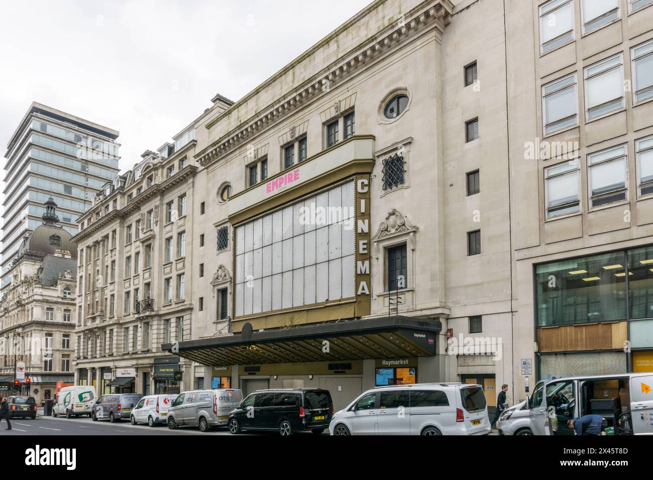 Das Empire Cinema in Haymarket, Zentrum von London, wurde von Crown Estates vom Abriss bedroht, soll aber jetzt renoviert werden. Stockfoto
