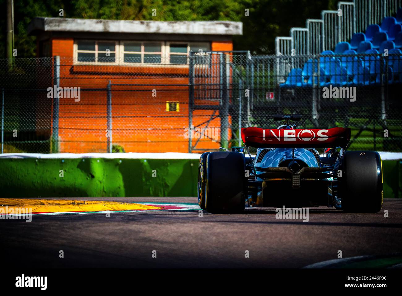 Imola, Italien. April 2024 30. Kimi Antonelli (ITA) Mercedes AMG Reservefahrer und f2 Fahrer für prema Racing, Lauf mit einem F1-Auto in Imola 30 April 2024 mit Mercedes AMG W13 2022 Credit: Independent Photo Agency/Alamy Live News Stockfoto