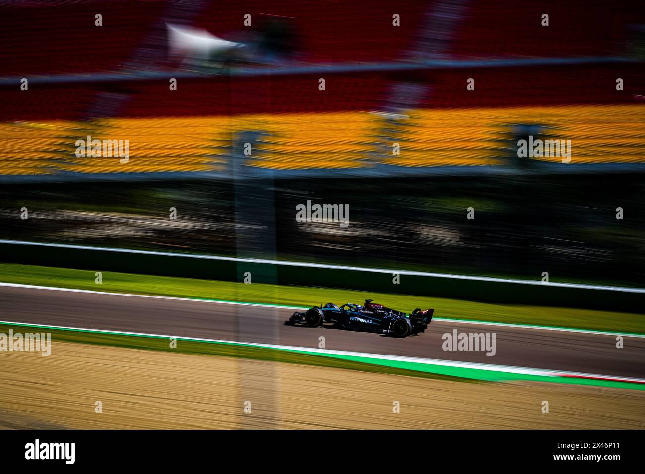 Imola, Italien. April 2024 30. Kimi Antonelli (ITA) Mercedes AMG Reservefahrer und f2 Fahrer für prema Racing, Lauf mit einem F1-Auto in Imola 30 April 2024 mit Mercedes AMG W13 2022 Credit: Independent Photo Agency/Alamy Live News Stockfoto