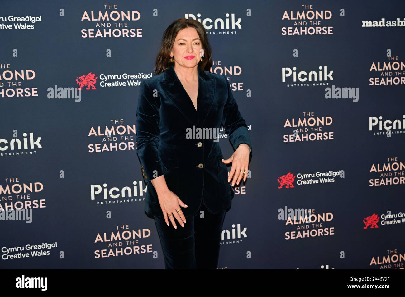 LONDON, ENGLAND – APRIL 30: Jo Hartley nimmt am 30. April 2024 an der britischen Premiere von The Almond and the Seahorse im Vue West End Teil. Stockfoto