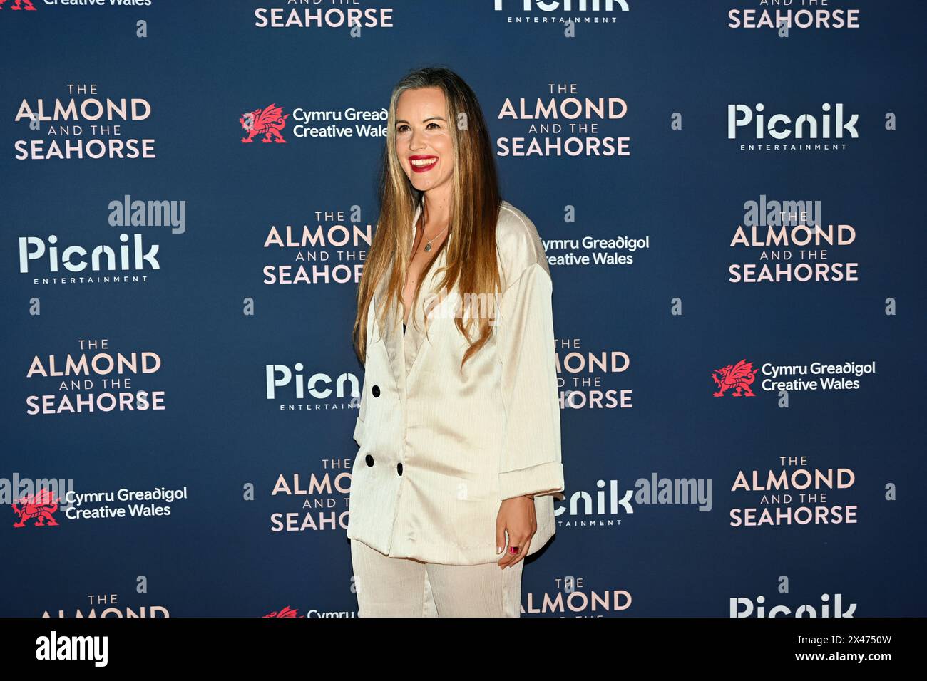 LONDON, ENGLAND – APRIL 30: Charlie Webster nimmt am 30. April 2024 an der britischen Premiere von The Almond and the Seahorse im Vue West End Teil. Stockfoto