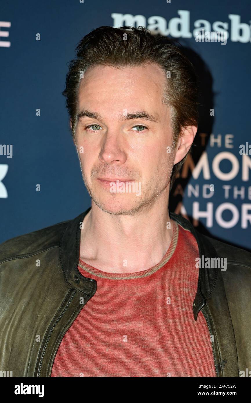 LONDON, ENGLAND – APRIL 30: James D’Arcy nimmt am 30. April 2024 an der britischen Premiere von The Almond and the Seahorse im Vue West End Teil. Stockfoto