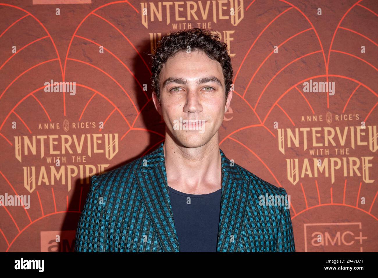 New York, Usa. April 2024 30. NEW YORK, NEW YORK - APRIL 30: Luke Brandon Field nimmt am 30. April 2024 in New York City an der Premiere von Anne Rice's Interview with the Vampire im McKittrick Hotel Teil. Quelle: Ron Adar/Alamy Live News Stockfoto