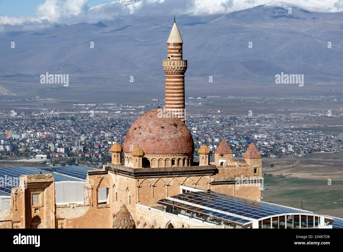 Ishak Pascha Palast, Kuppel und Minarett, Dogubayazit, Türkei Stockfoto