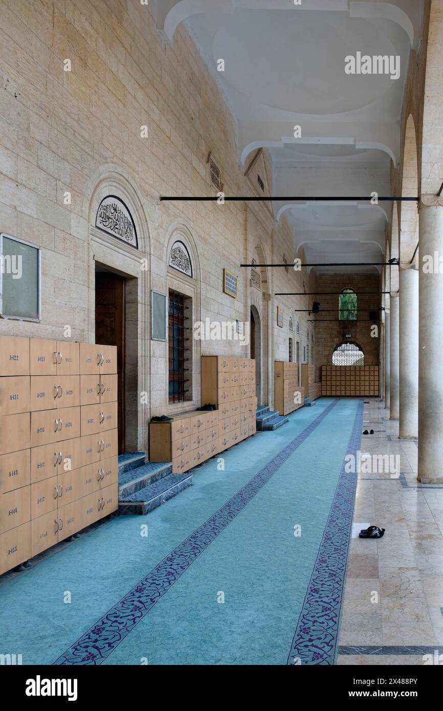 Eingangskorridor zur Avlusunda Moschee, Sanliurfa, Türkei Stockfoto
