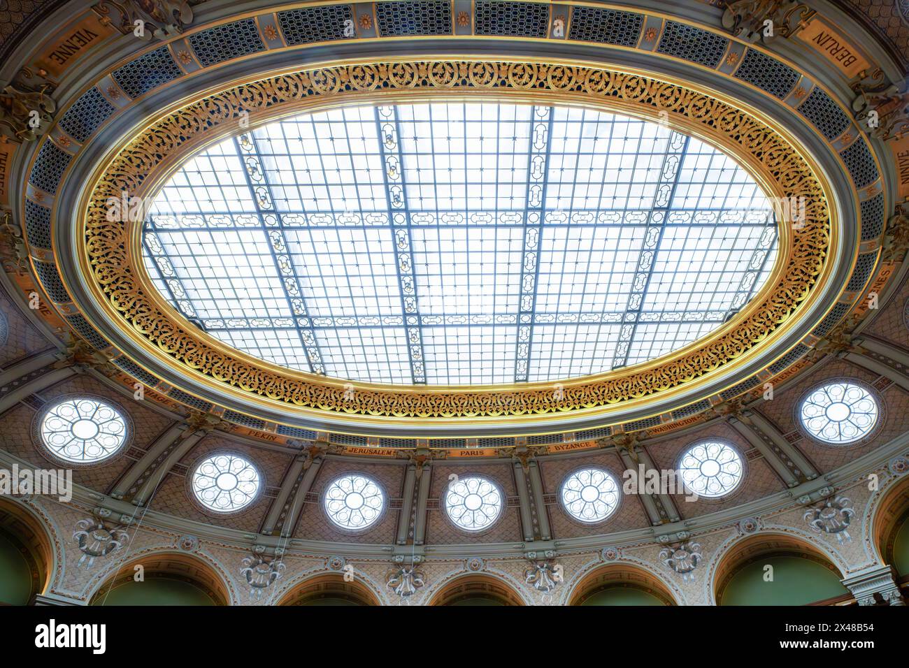 Der emblematische Raum, der Oval Raum ist für alle offen. The Richelieu Site, Bibliothéque nationale at 5, rue Vivienne, Paris, Frankreich. Der Standort Richelieu ist Stockfoto