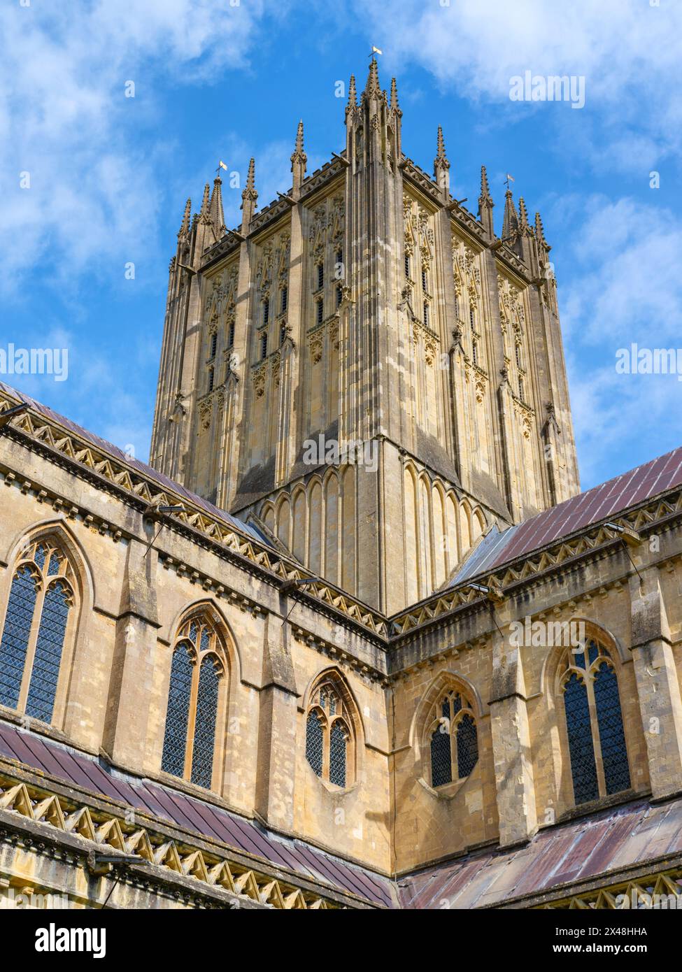 Zentraler Querschiff-Turm der Wells Cathedral in Somerset UK Stockfoto