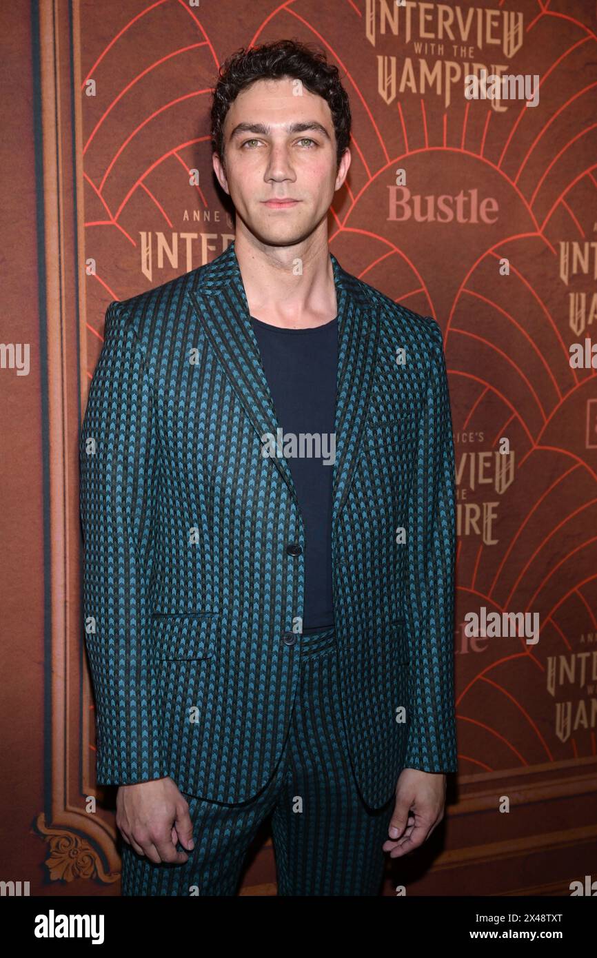 Luke Brandon Field und Eric Bogosian Stockfoto