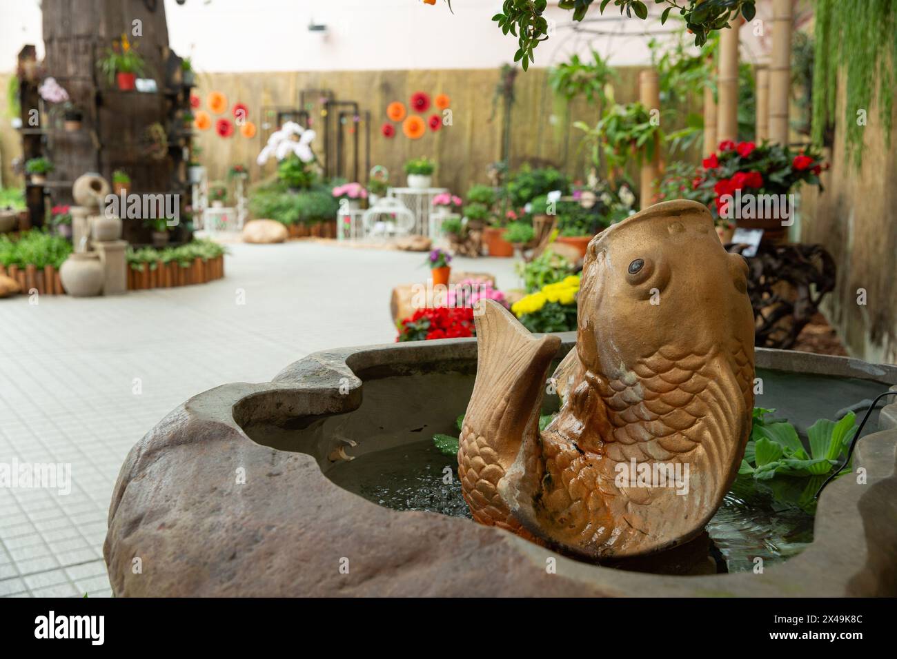 Innenansicht des Ausstellungsbetriebs im Forsgate Conservatory im Hong Kong Park. Stockfoto