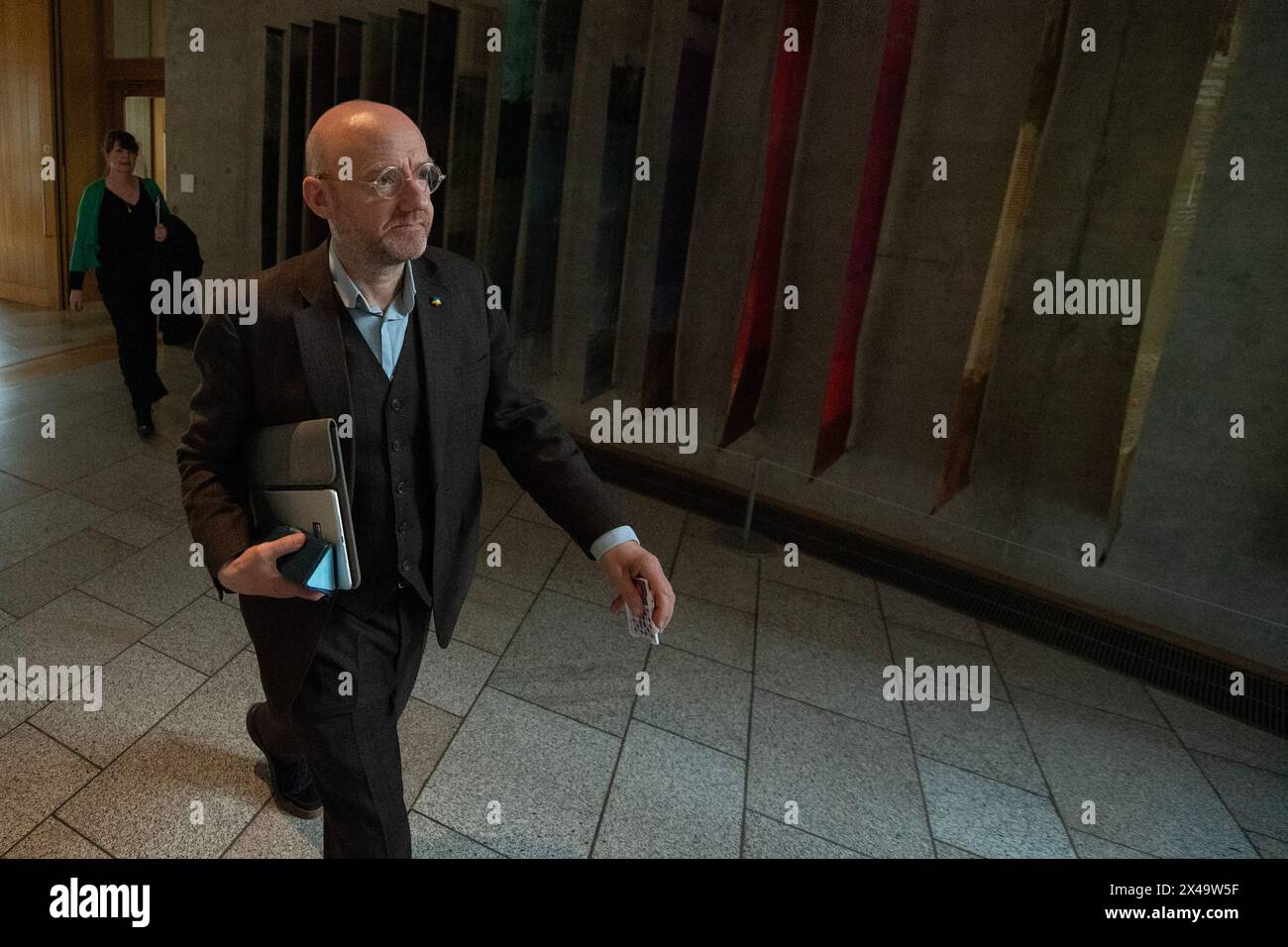 Edinburgh, Schottland, Großbritannien. Mai 2024. IM BILD: Patrick Harvie MSP, Co-Leader der schottischen Grünen Partei. Die Abgeordneten sahen, wie sie das parlament besuchten, um in der Debatte über einen Misstrauensantrag an die schottische Regierung, im schottischen Parlament, abzustimmen. Credit: Colin D Fisher Credit: Colin Fisher/Alamy Live News Stockfoto