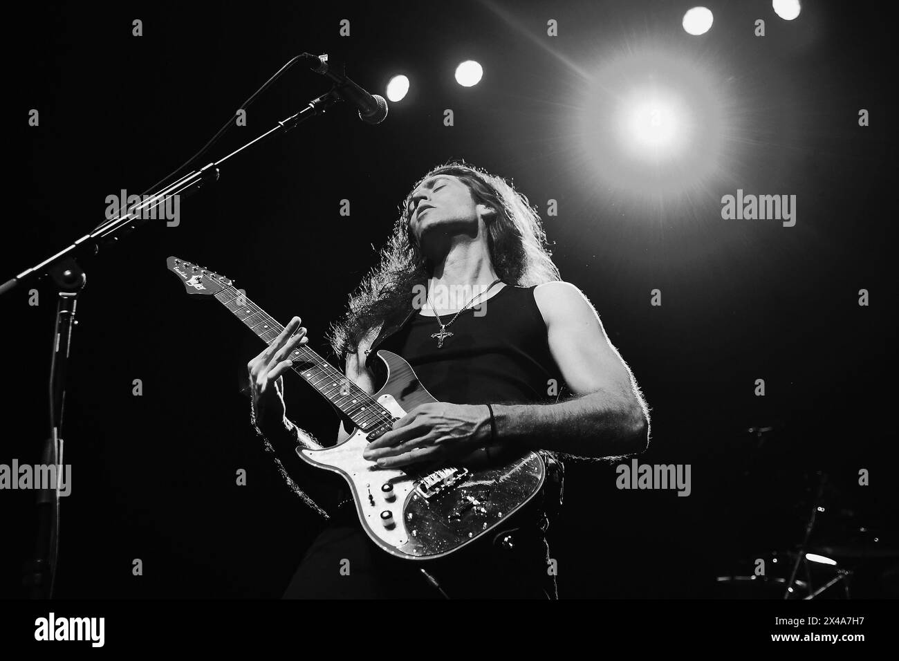 Rio de Janeiro, Brasilien, 30. April 2024. - Gitarrist Gus G, während des Konzerts des dua turner "The Mandrake Project", in Qualistage, in der Stadt Stockfoto