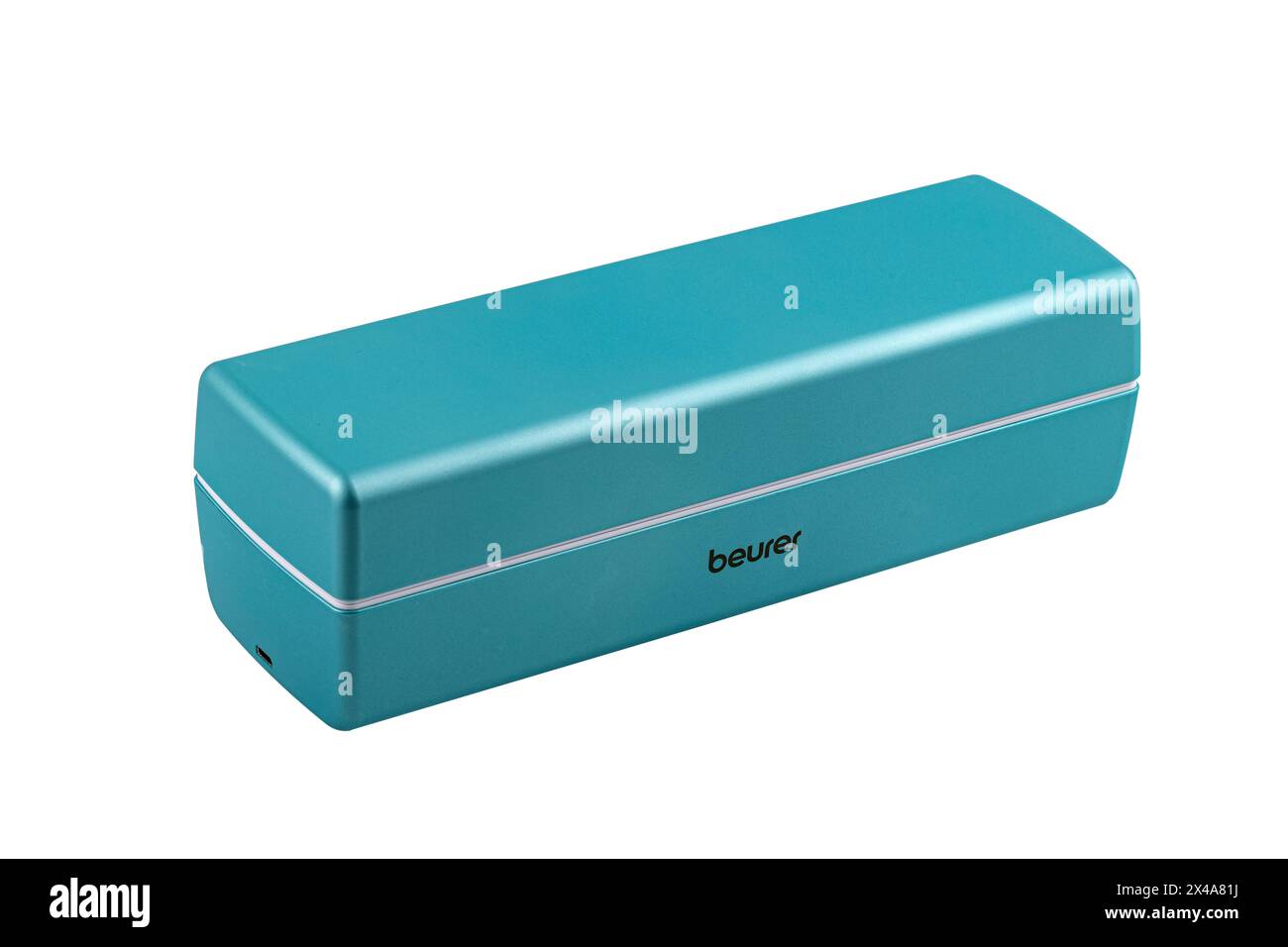 Istanbul Türkei 27 April 2024; Beurer MP 84 Maniküre Pediküre Set, elektrische Nagelfeile 10 Köpfe mit Batterie, Aufbewahrungsbox für LED-Licht. Elektrische Maniküre Stockfoto