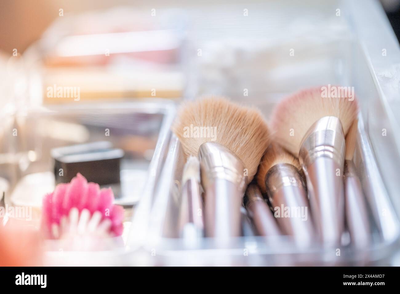 Detail eines Make-up-Sets. Weiche Make-up-Pinsel Stockfoto