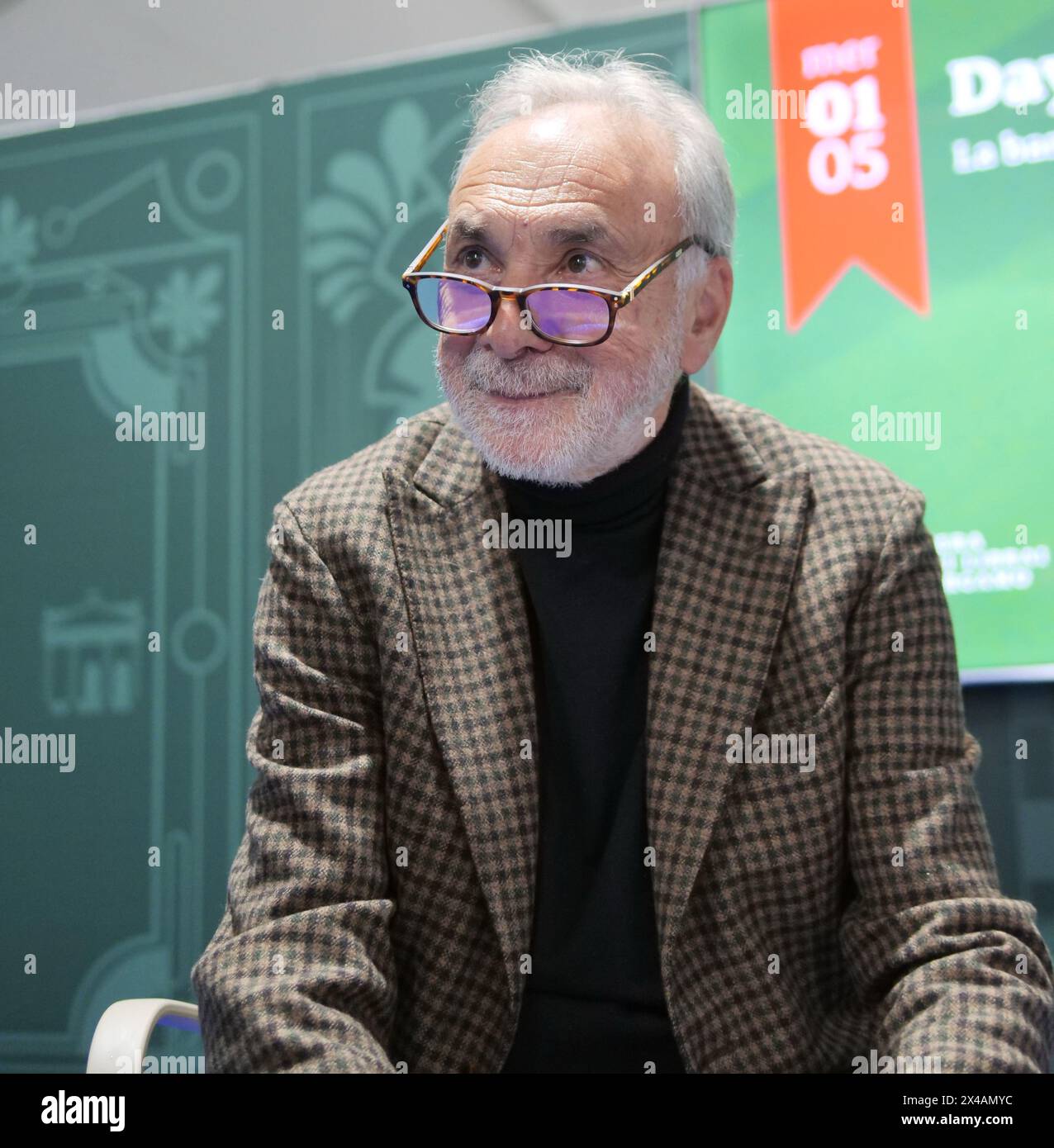 Bergamo, . Mai 2024. Giuseppe Remuzzi präsentiert sein neuestes Buch mit dem Titel „Juliet's Leeches“ Credit: Independent Photo Agency/Alamy Live News Stockfoto