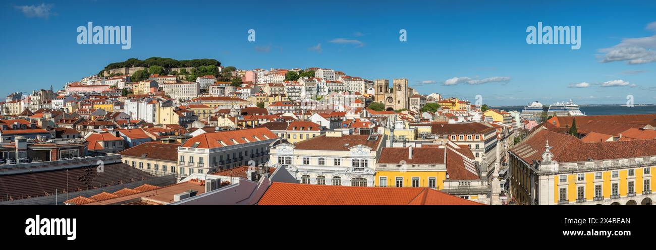 Lissabon Portugal, Panoramablick auf die Skyline der Stadt im Stadtteil Lissabon Baixa mit Lissabonner Pantheon Stockfoto