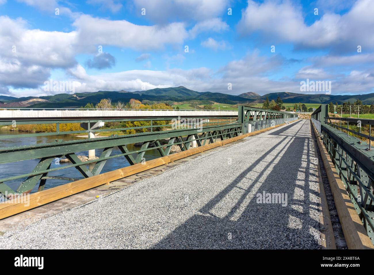 Old Beaumont Bridge über den Fluss Clyde, State Highway 8, Beaumont, Otago, Neuseeland Stockfoto