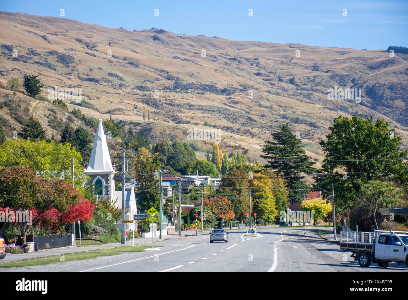 Stadtzentrum im Herbst, Scotland Street, Roxborough, Otago, South Island, Neuseeland Stockfoto