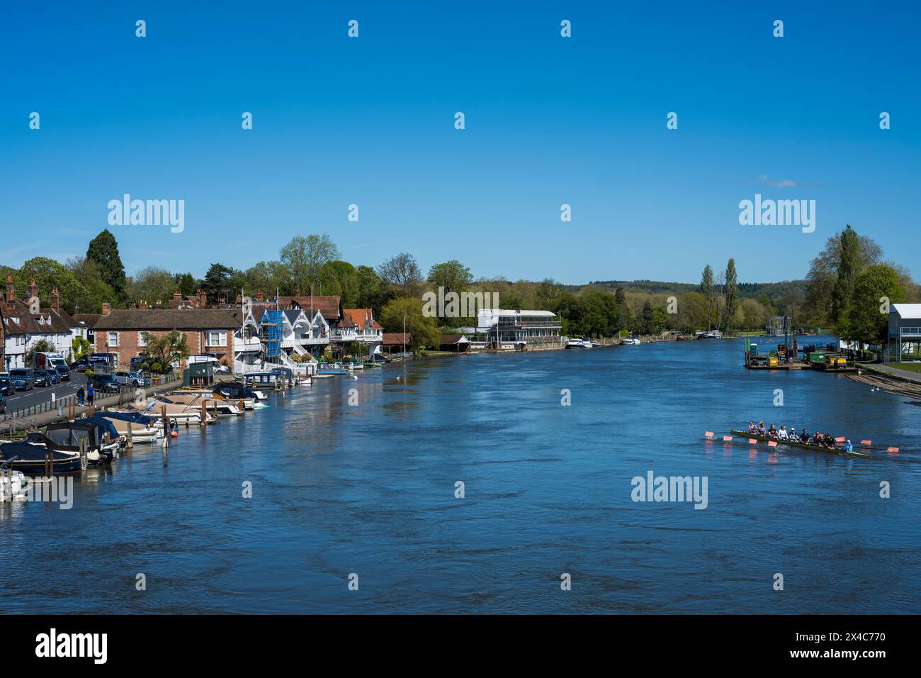 Sonniger Tag, Blick auf die Themse und den Fluss, Henley-on-Thames, Oxfordshire, England, Großbritannien, GB Stockfoto