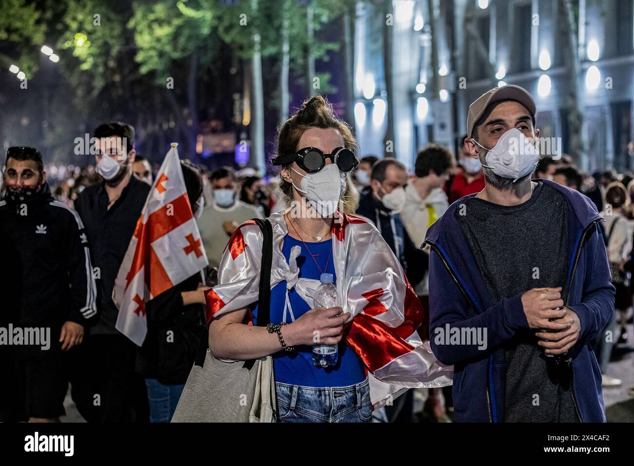 Tiflis, Georgien. Mai 2024. Während einer Demonstration vor dem georgischen Parlament wird eine Menge Demonstranten gesehen. Tausende haben an einem Protest gegen die zweite Lesung eines Gesetzes teilgenommen, das zur Vornahme eines umstrittenen Gesetzes über "ausländische Agenten" gestimmt wurde, das wochenlange Massenproteste in der Hauptstadt Tiflis ausgelöst hat. (Foto: Nicholas Müller/SOPA Images/SIPA USA) Credit: SIPA USA/Alamy Live News Stockfoto